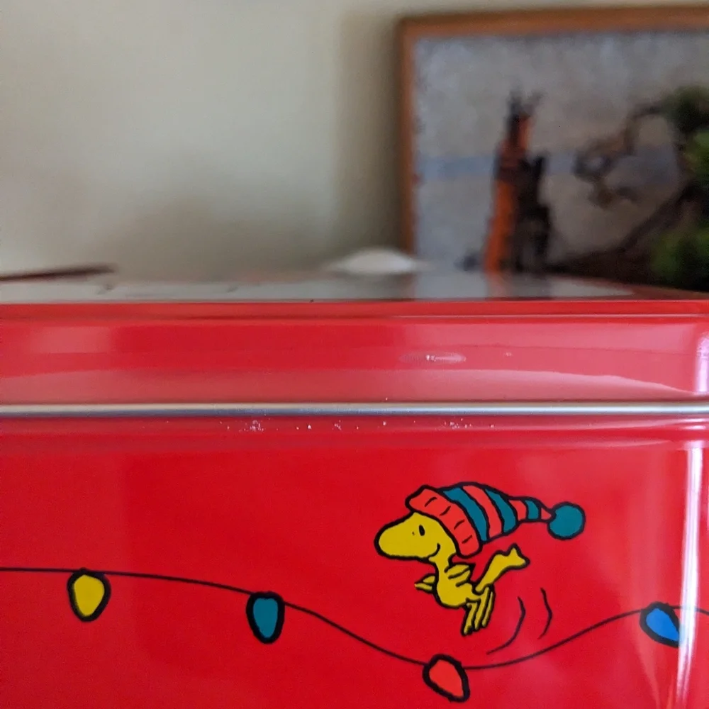 Peanuts Character Shaped Sugar Cookies Collectible Musical 12 oz Sealed Tin - Picture 4 of 6